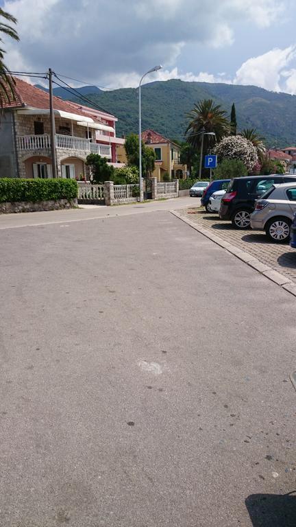 House Grabic Ξενοδοχείο Τίβατ Εξωτερικό φωτογραφία